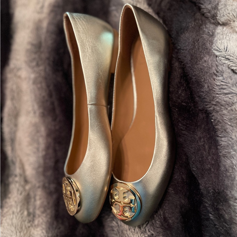 Tory Burch flats size 7